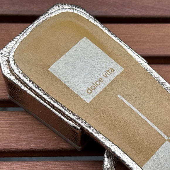 Dolce Vita Hensla Gold Metallic Strappy Block Heel Sandals - Picture 14 of 16